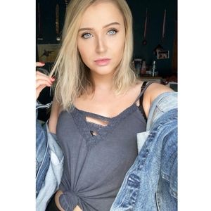 Meet your Posher, Jillian